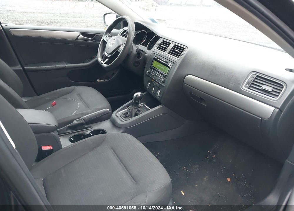 2015 VOLKSWAGEN JETTA 1.8T SE VIN: 3VWD17AJ5FM265711