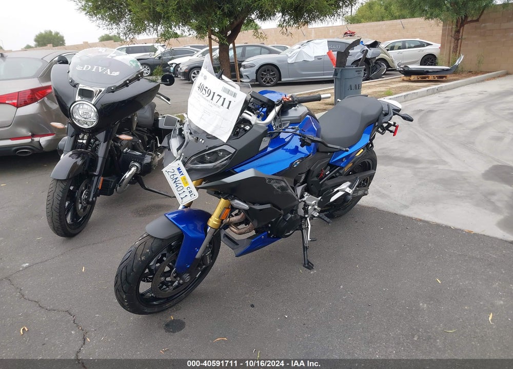 2023 BMW F 900 XR VIN: WB10K2307P6G77961