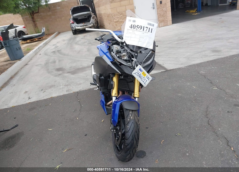2023 BMW F 900 XR VIN: WB10K2307P6G77961