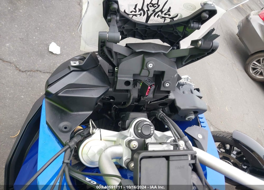 2023 BMW F 900 XR VIN: WB10K2307P6G77961