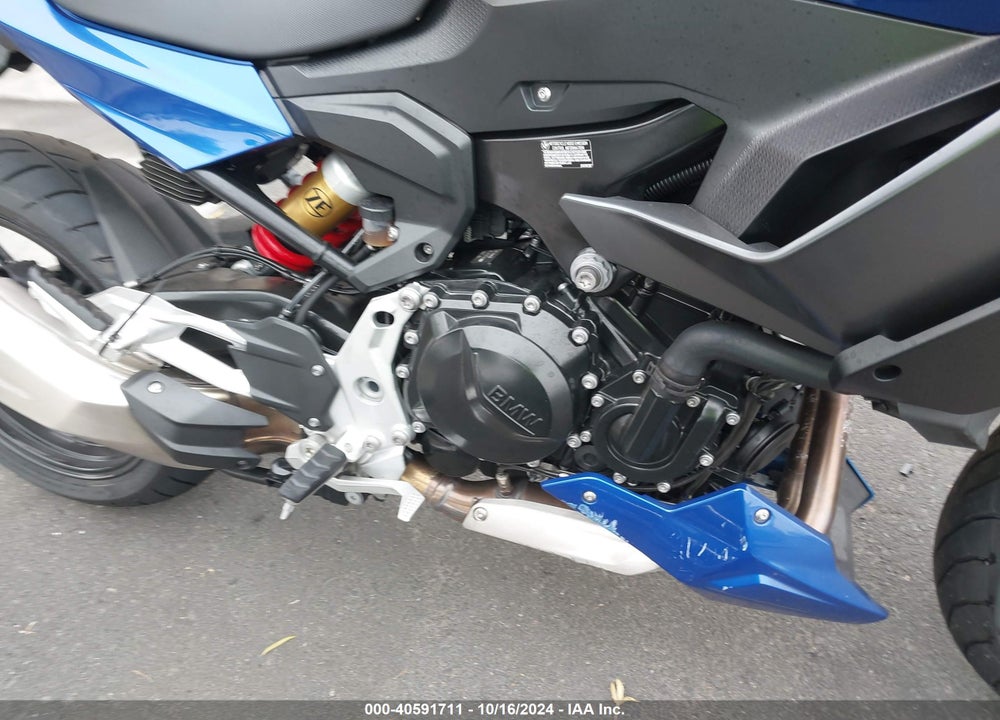 2023 BMW F 900 XR VIN: WB10K2307P6G77961