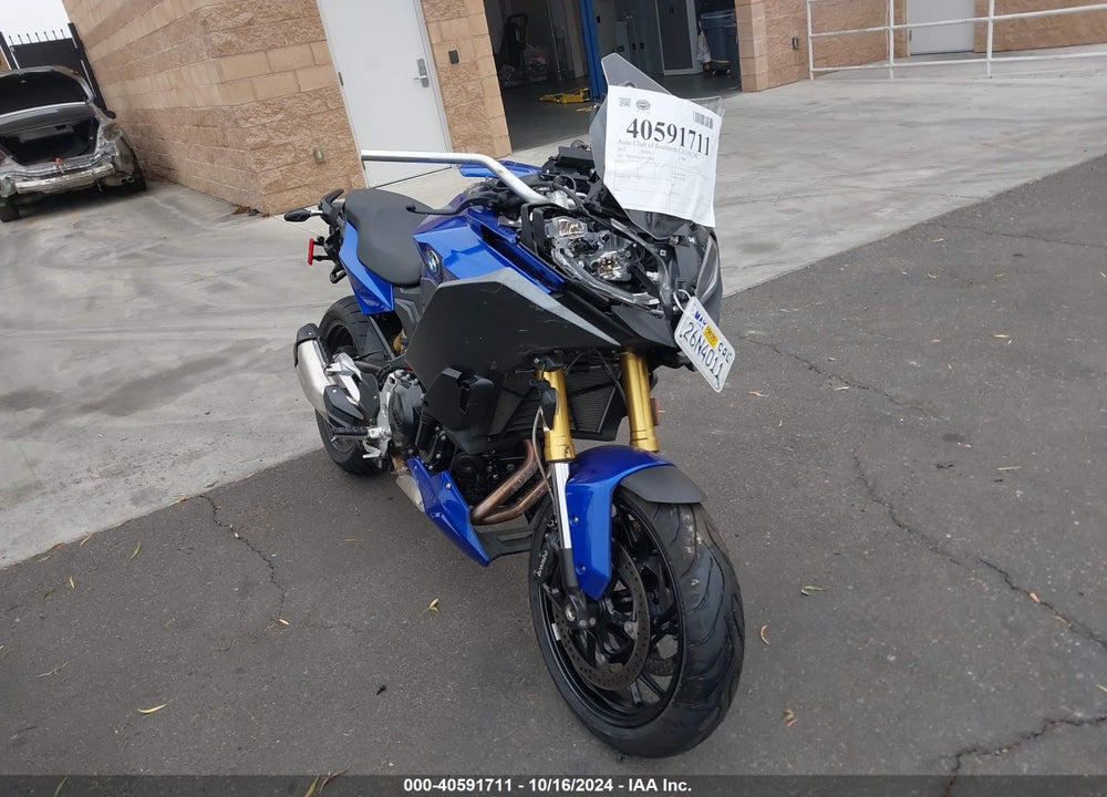 2023 BMW F 900 XR VIN: WB10K2307P6G77961