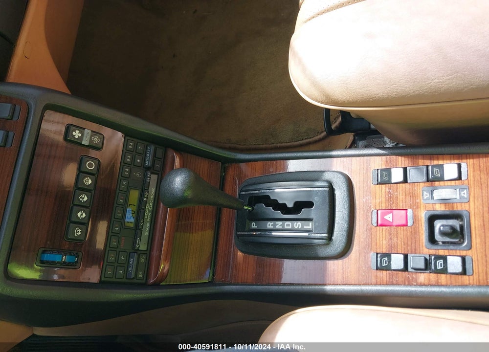 1984 MERCEDES-BENZ 300 DT VIN: WDBAB33A3EA103661
