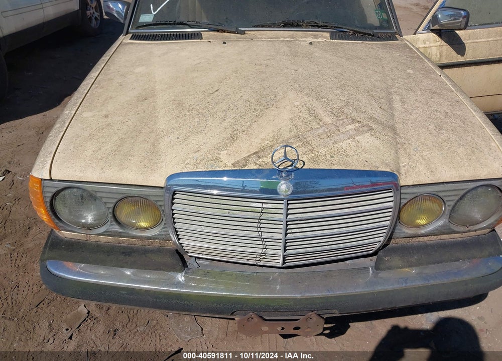 1984 MERCEDES-BENZ 300 DT VIN: WDBAB33A3EA103661