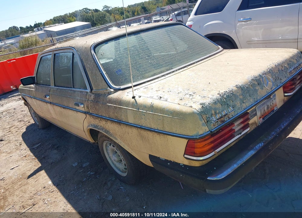 1984 MERCEDES-BENZ 300 DT VIN: WDBAB33A3EA103661