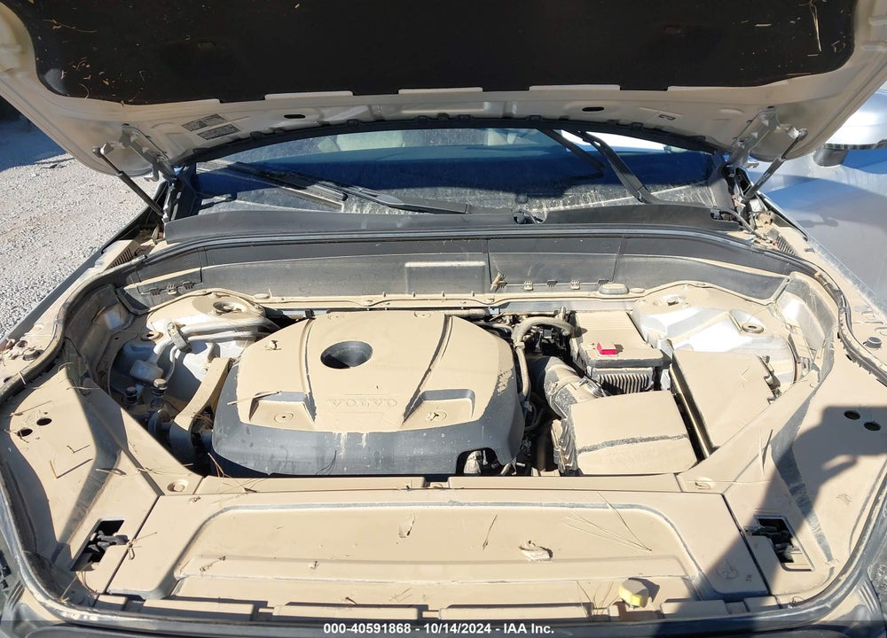 2018 VOLVO XC90 T5 MOMENTUM VIN: YV4102PK8J1360424