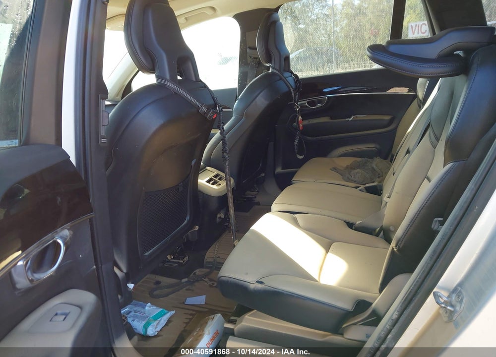 2018 VOLVO XC90 T5 MOMENTUM VIN: YV4102PK8J1360424