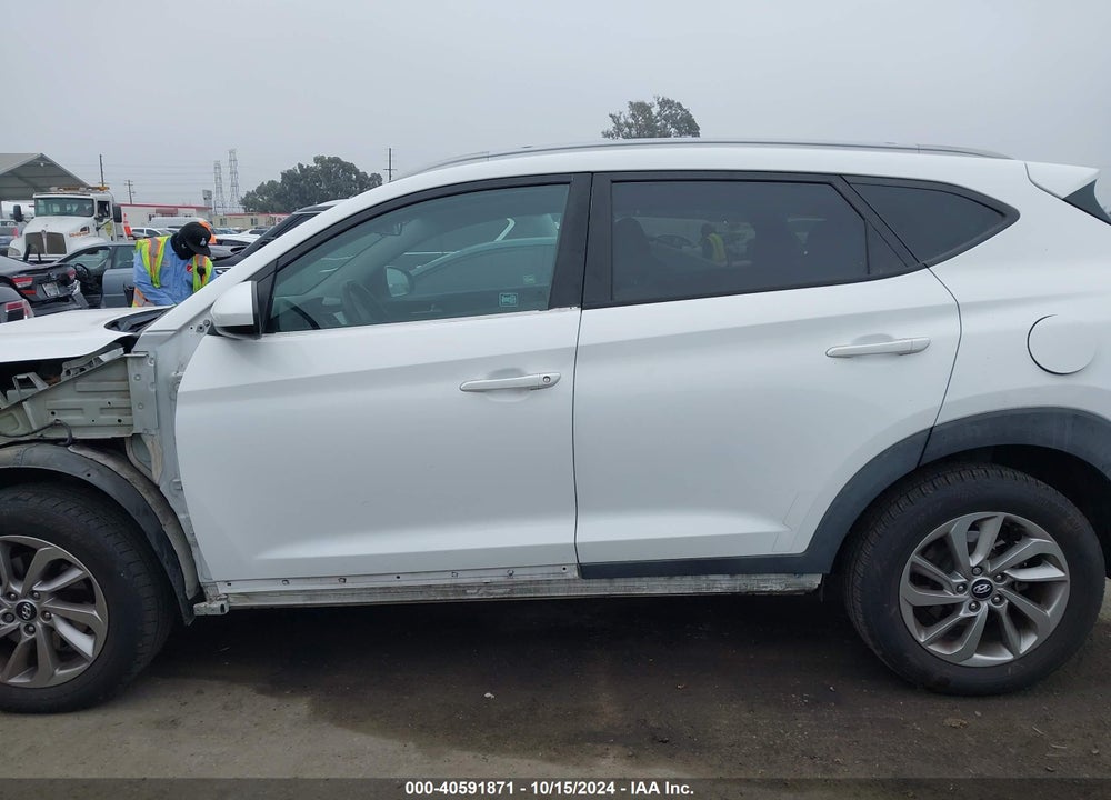 2018 HYUNDAI TUCSON SEL VIN: KM8J33A46JU766545