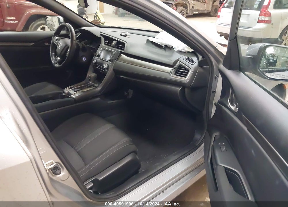 2019 HONDA CIVIC LX VIN: SHHFK7H39KU222423