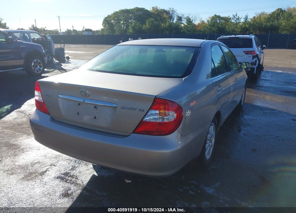 2004 TOYOTA CAMRY XLE VIN: 4T1BE32KX4U858435