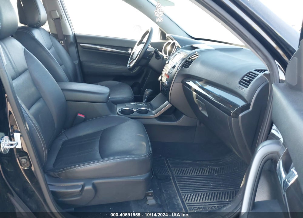 2013 KIA SORENTO EX V6 VIN: 5XYKUDA27DG392527