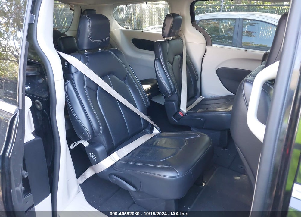 2022 CHRYSLER PACIFICA TOURING L VIN: 2C4RC1BG9NR170885