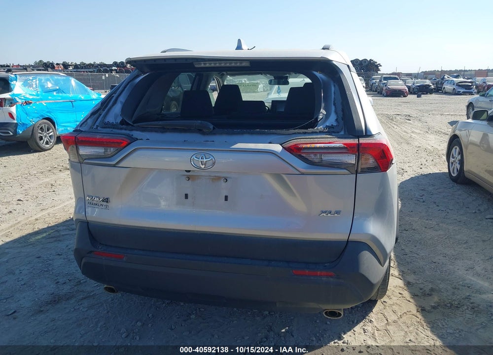 2022 TOYOTA RAV4 XLE VIN: 2T3W1RFV0NW226671