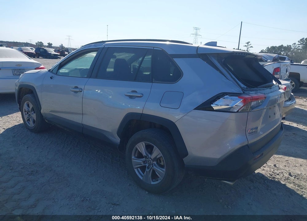 2022 TOYOTA RAV4 XLE VIN: 2T3W1RFV0NW226671