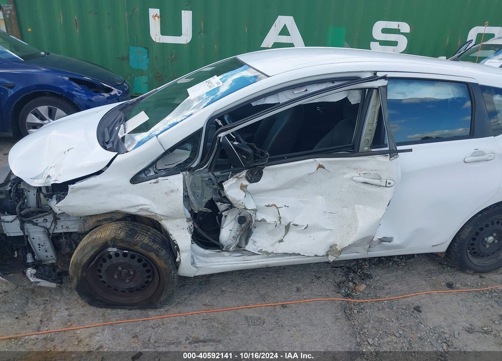 2015 NISSAN VERSA NOTE VIN: 3N1CE2CP6FL409685