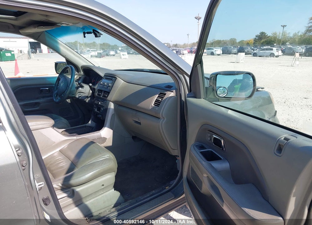 2008 HONDA PILOT EX-L VIN: 5FNYF18538B013345