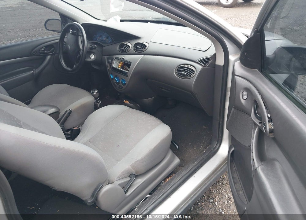2001 FORD FOCUS ZX3 VIN: 3FAFP31301R200500
