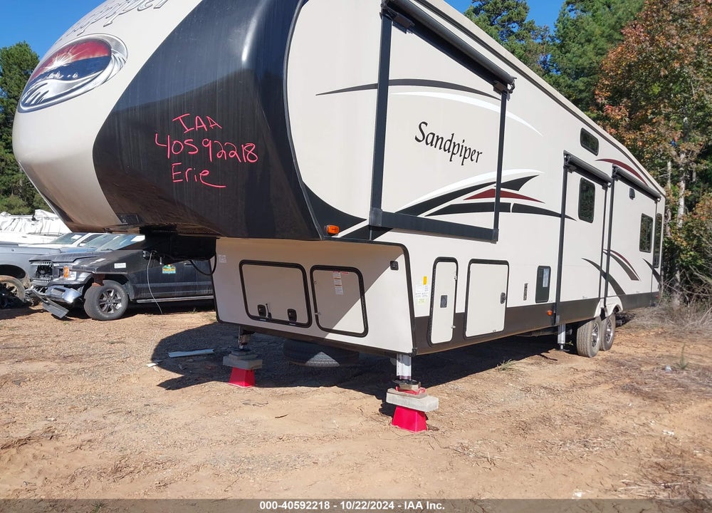 2018 FOREST RIVER FIFTH WHEE VIN: 4X4FSAN24JJ035618