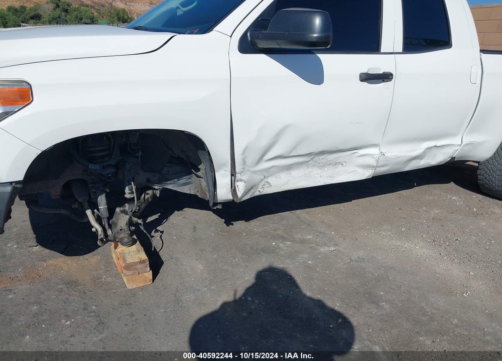 2017 TOYOTA TUNDRA SR 4.6L V8 VIN: 5TFRM5F17HX122155