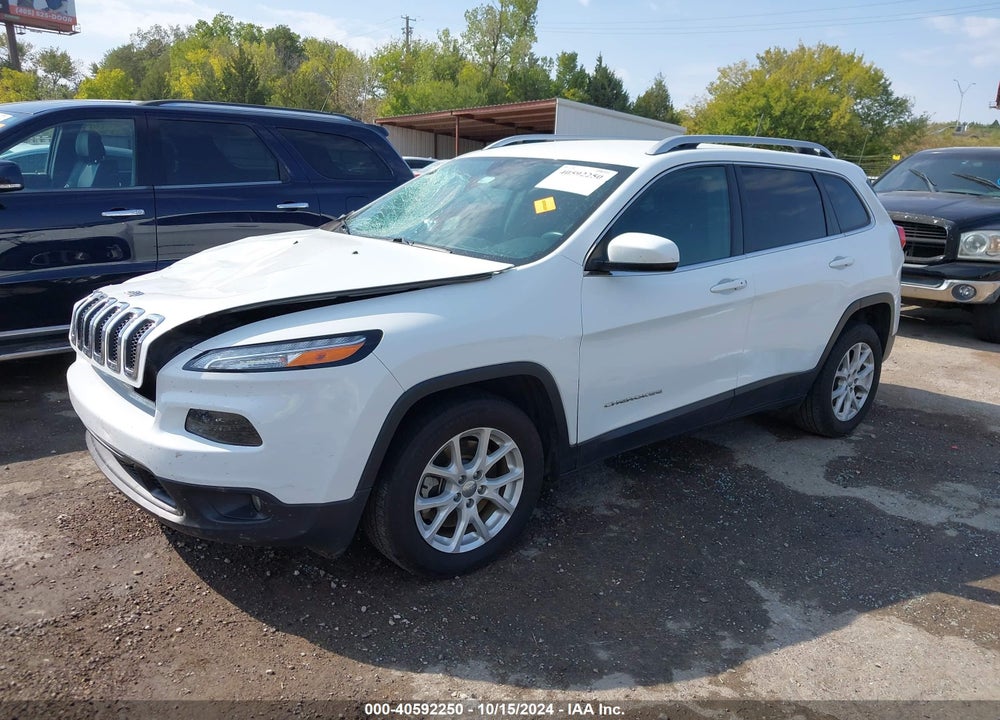 2017 JEEP CHEROKEE LATITUDE FWD VIN: 1C4PJLCB8HW573120