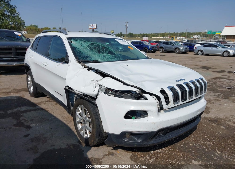 2017 JEEP CHEROKEE LATITUDE FWD VIN: 1C4PJLCB8HW573120