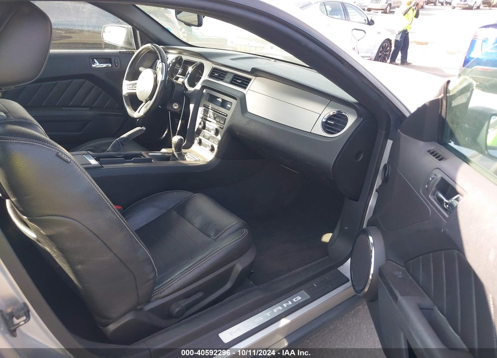 2011 FORD MUSTANG V6 PREMIUM VIN: 1ZVBP8AM8B5125805