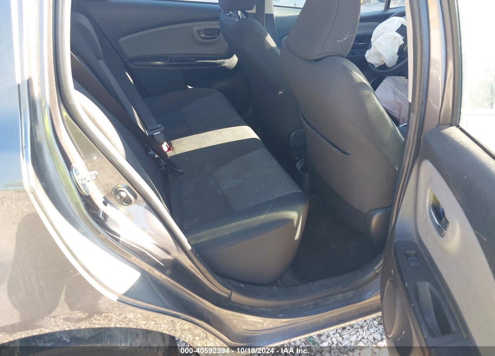 2015 TOYOTA YARIS LE VIN: VNKKTUD32FA030042