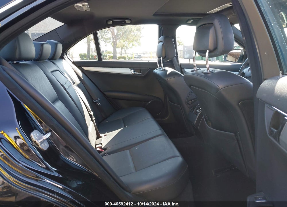 2008 MERCEDES-BENZ C 300 LUXURY/SPORT VIN: WDDGF54X18F104822