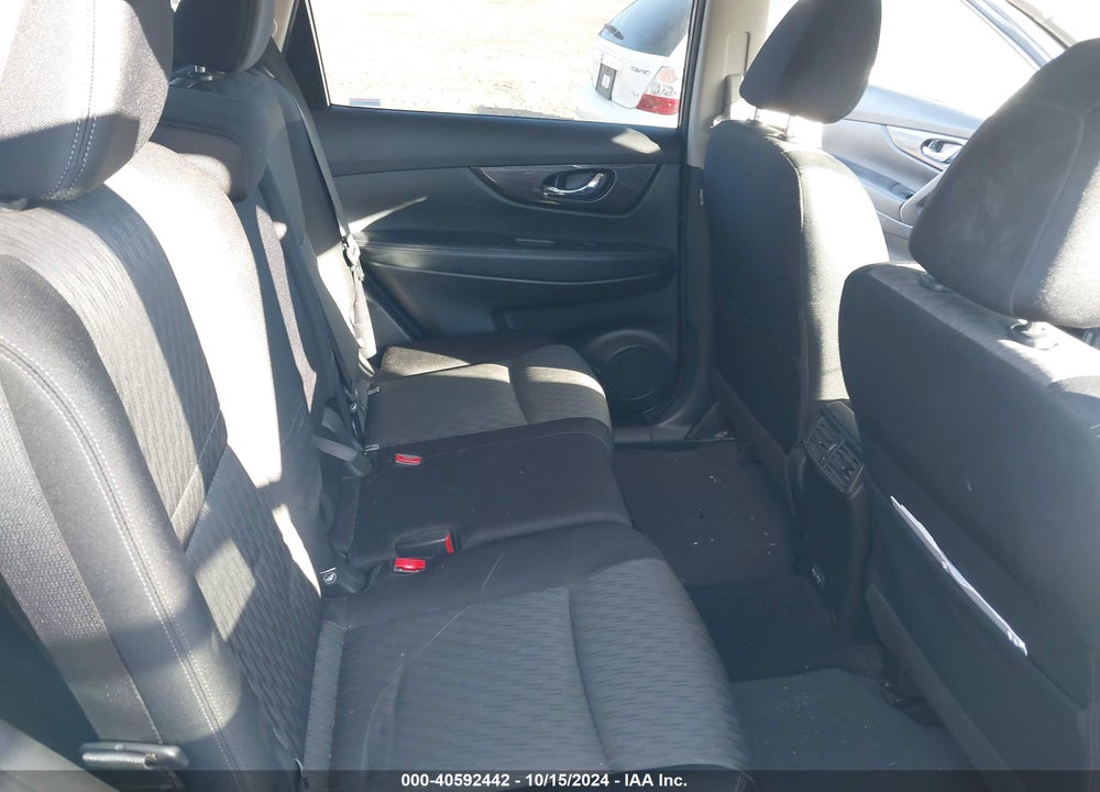 2019 NISSAN ROGUE SV VIN: JN8AT2MV1KW370116