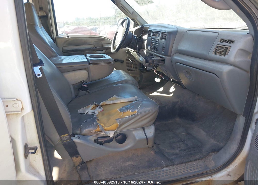 2004 FORD F-350 LARIAT/XL/XLT VIN: 1FTWW32S14ED17724
