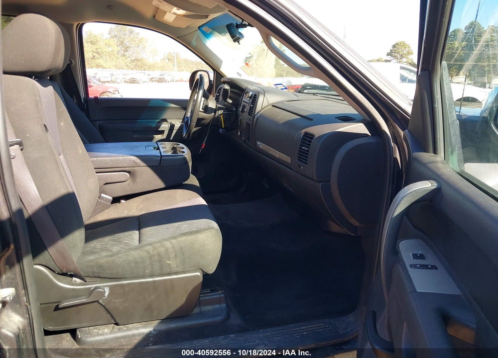 2010 GMC SIERRA 1500 SLE VIN: 3GTRCVE03AG161217