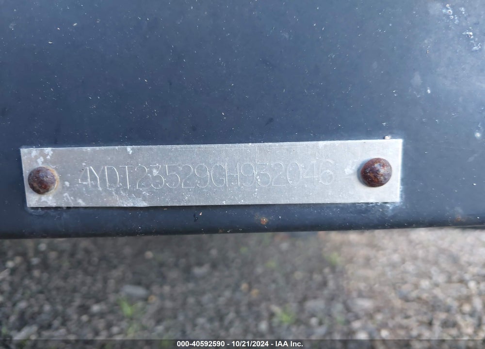 2016 COLEMAN OTHER VIN: 4YDT23529GH932046