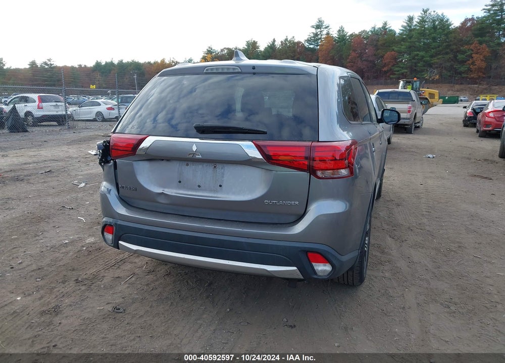 2017 MITSUBISHI OUTLANDER ES VIN: JA4AD2A3XHZ046384