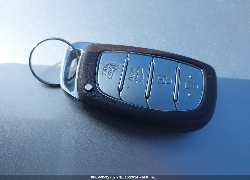 2019 HYUNDAI SONATA HYBRID LIMITED VIN: KMHE34L3XKA092592