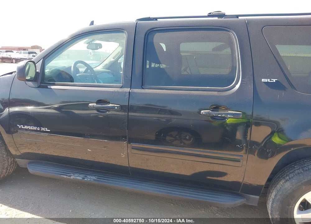 2011 GMC YUKON XL 1500 SLT VIN: 1GKS1KE08BR402152