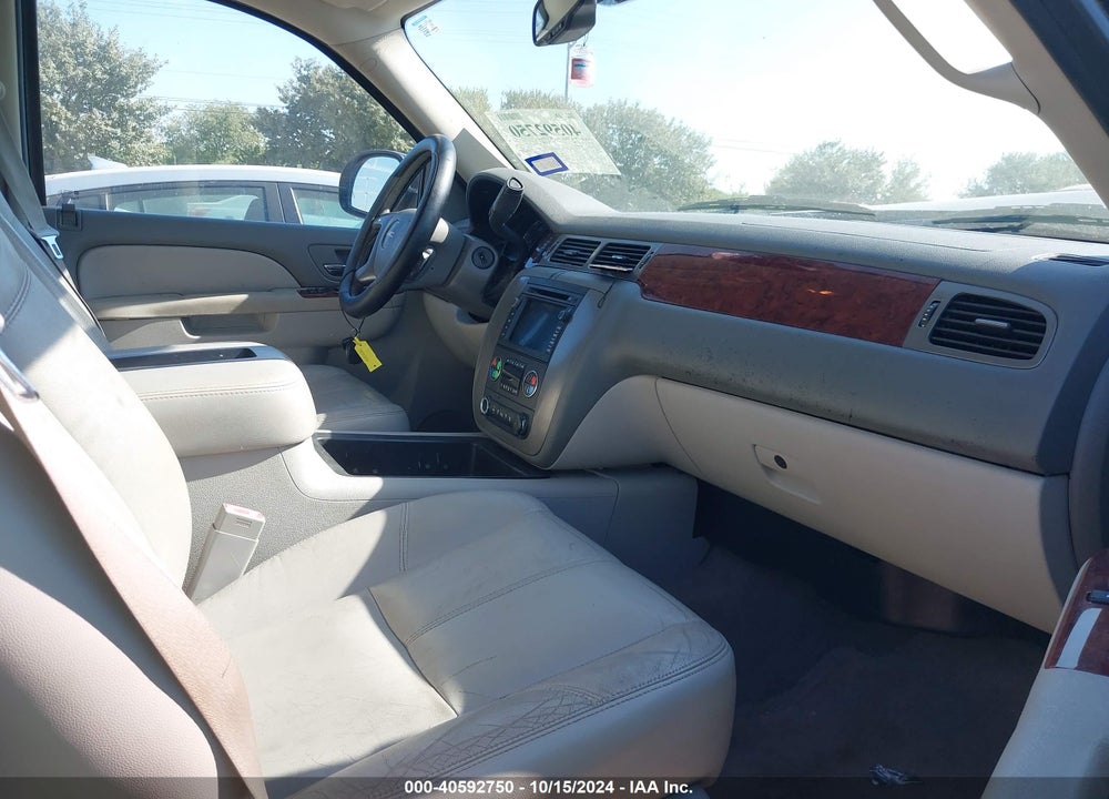 2011 GMC YUKON XL 1500 SLT VIN: 1GKS1KE08BR402152