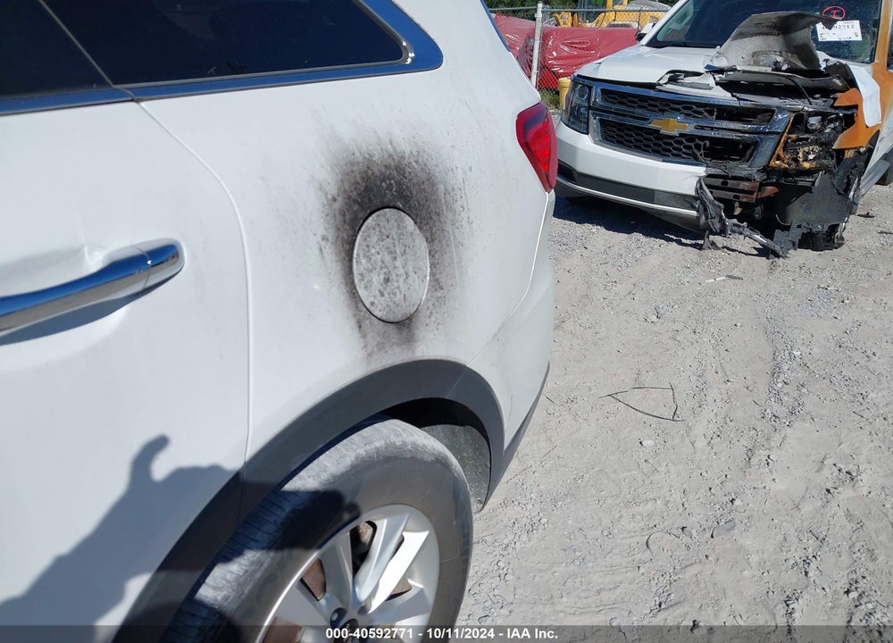 2020 KIA SORENTO 3.3L LX VIN: 5XYPG4A58LG632450
