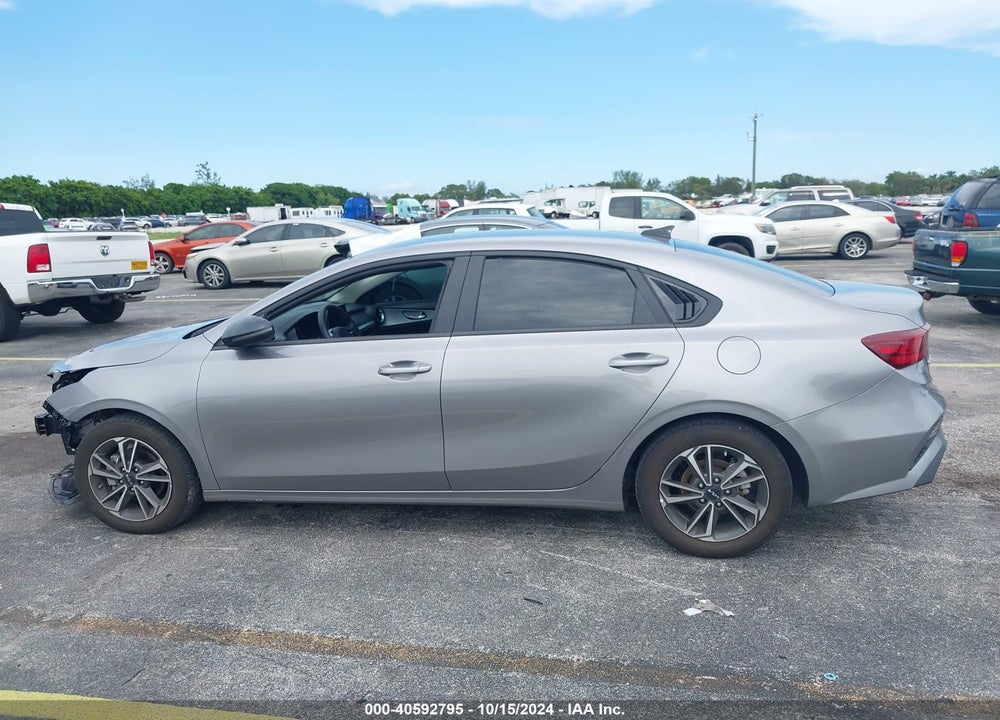 2023 KIA FORTE LXS VIN: 3KPF24AD5PE568100