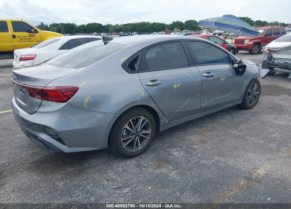 2023 KIA FORTE LXS VIN: 3KPF24AD5PE568100