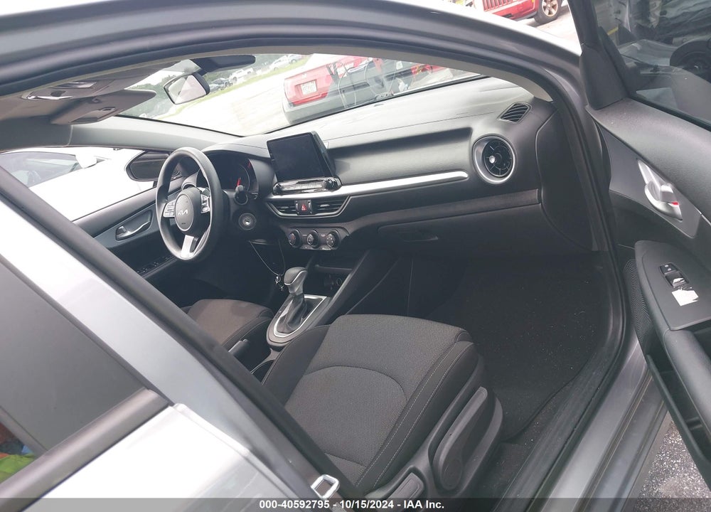 2023 KIA FORTE LXS VIN: 3KPF24AD5PE568100