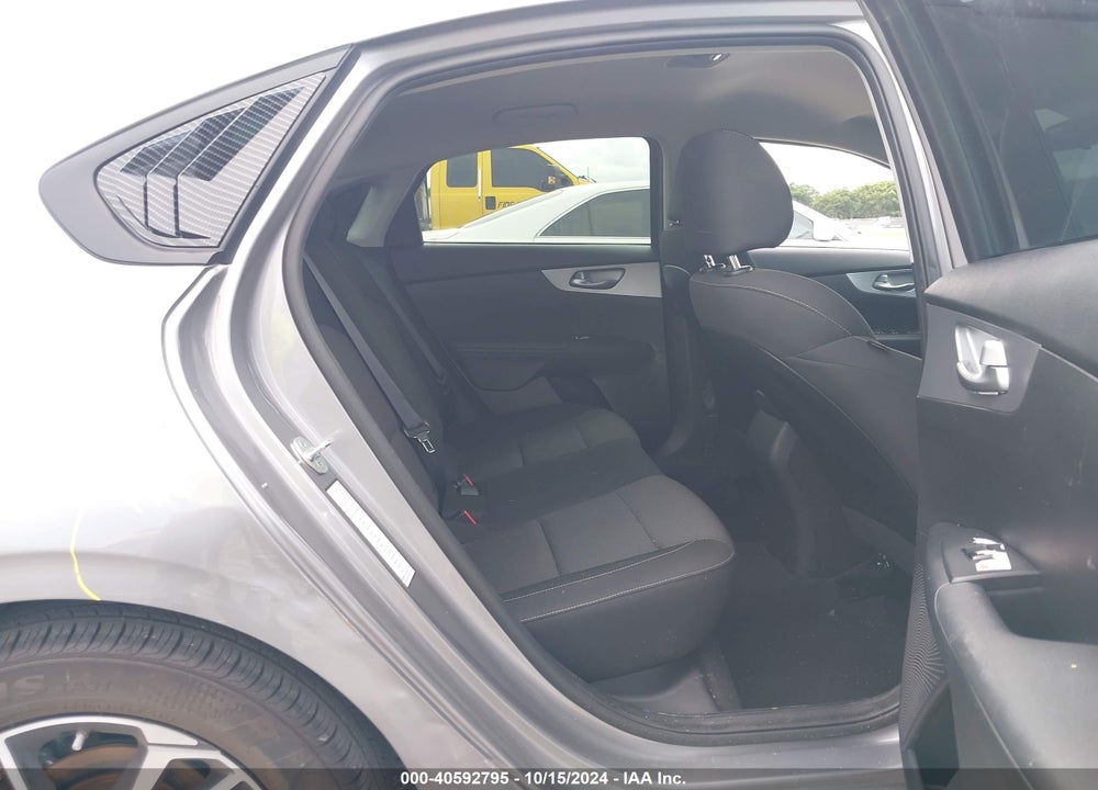 2023 KIA FORTE LXS VIN: 3KPF24AD5PE568100