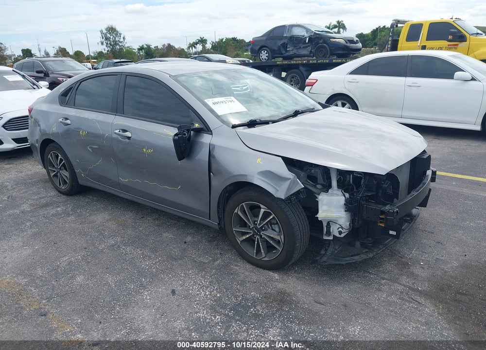 2023 KIA FORTE LXS VIN: 3KPF24AD5PE568100