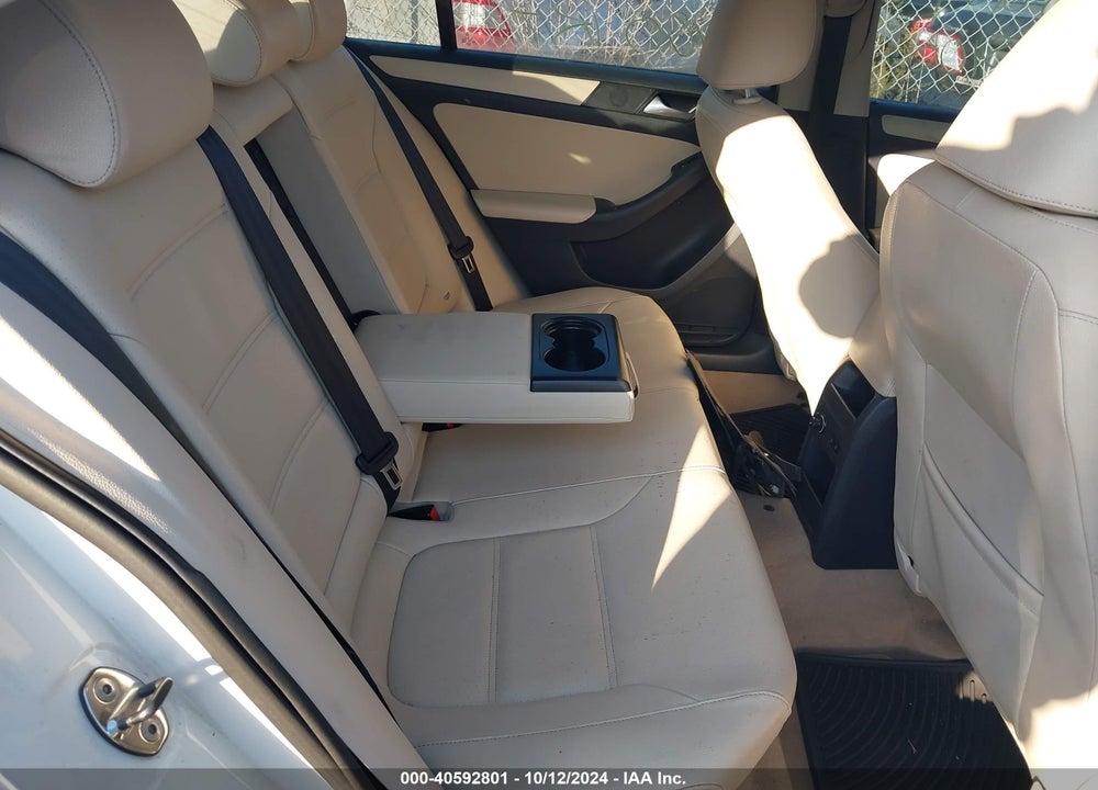 2012 VOLKSWAGEN JETTA 2.5L SE VIN: 3VWDP7AJ8CM404806