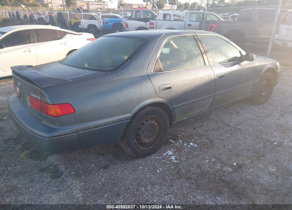 2001 TOYOTA CAMRY LE VIN: JT2BG22KX10600128
