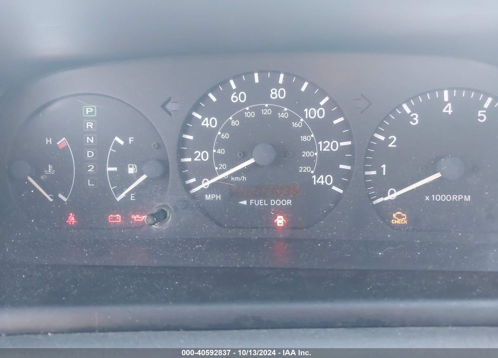 2001 TOYOTA CAMRY LE VIN: JT2BG22KX10600128