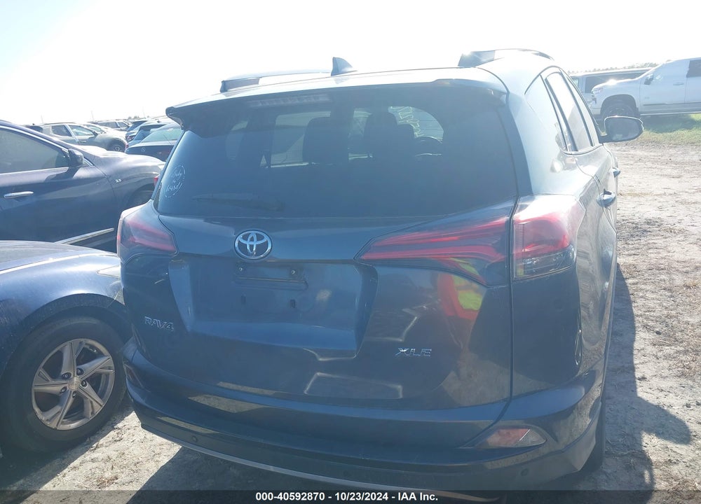 2017 TOYOTA RAV4 XLE VIN: JTMWFREV0HJ721569