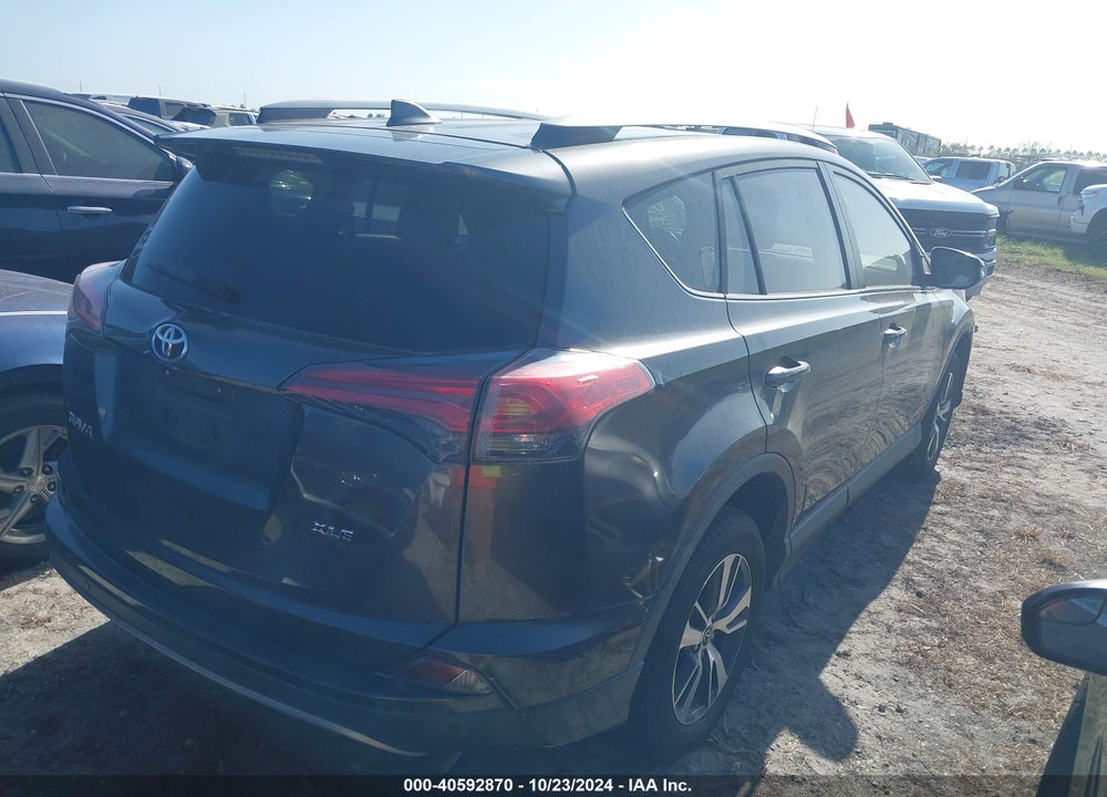 2017 TOYOTA RAV4 XLE VIN: JTMWFREV0HJ721569