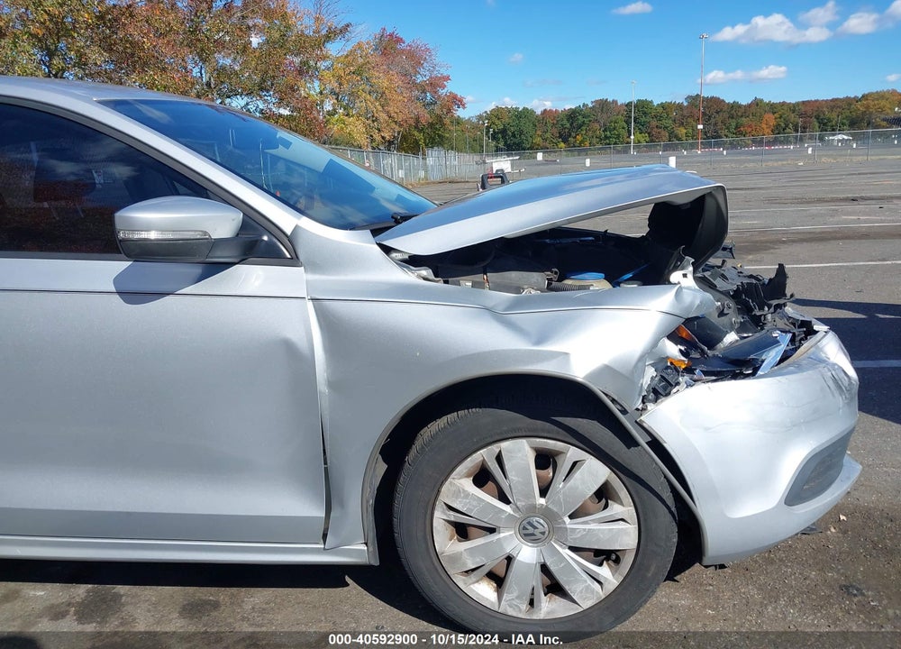 2014 VOLKSWAGEN JETTA 1.8T SE VIN: 3VWB17AJ8EM313529