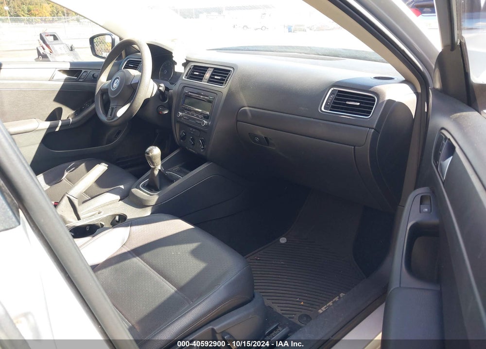 2014 VOLKSWAGEN JETTA 1.8T SE VIN: 3VWB17AJ8EM313529