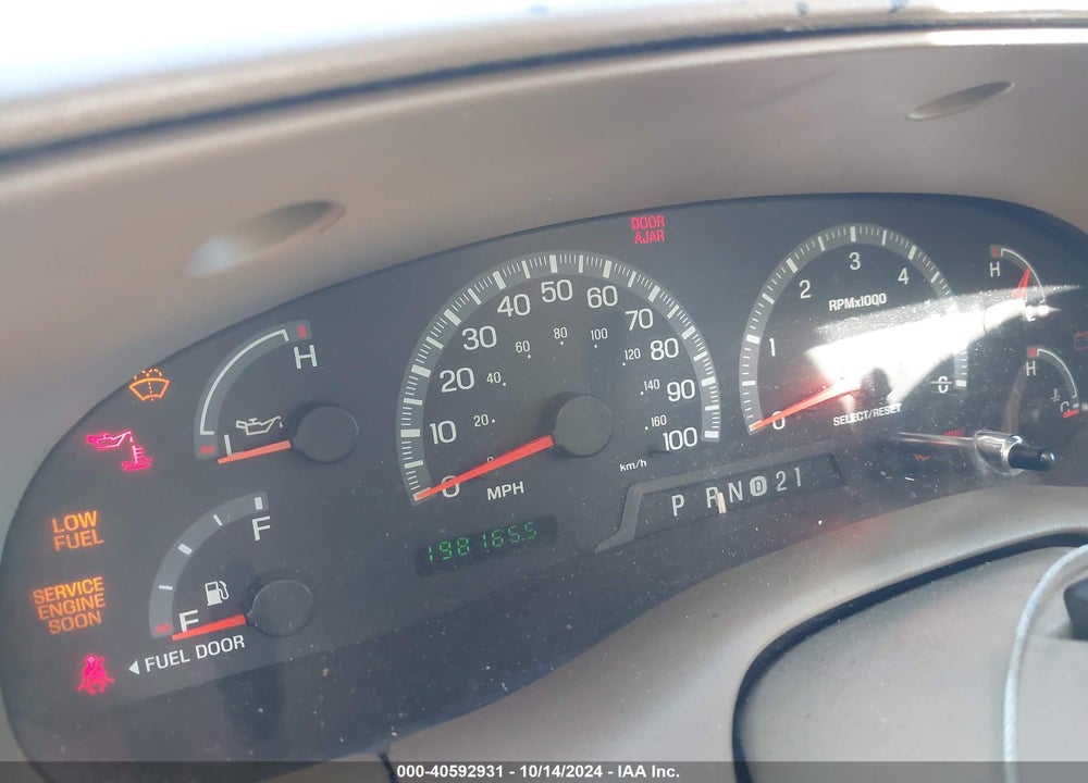 2002 FORD EXPEDITION EDDIE BAUER VIN: 1FMRU17L52LA79762
